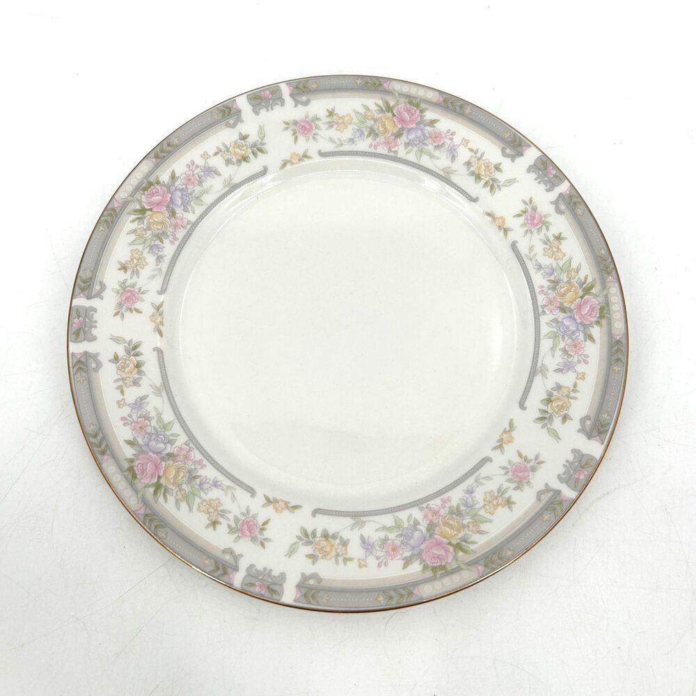 FARBERWARE Vintage 1992 Fine China White Floral Southampton Salad Plate Dish